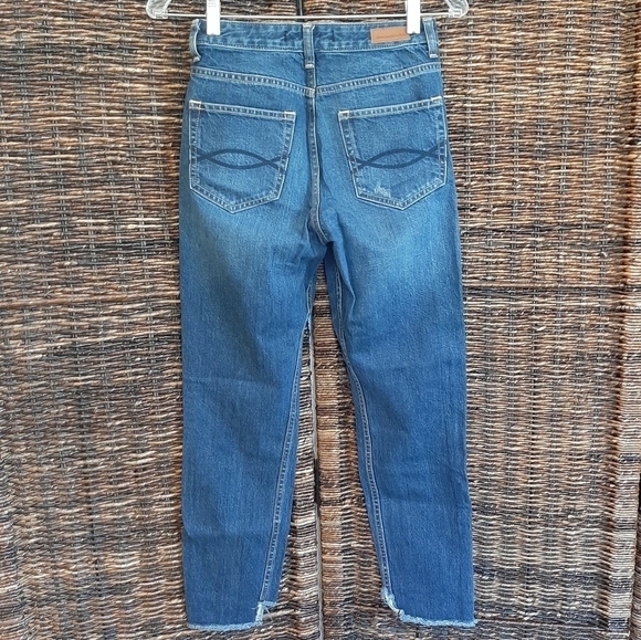 Abercrombie & Fitch 24 x 27 Blue Distressed High Rise Tapered Leg Denim Jeans - Picture 2 of 9